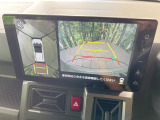 【パノラマモニター】専用のカメラにより、上から見下ろしたような視点で360度クルマの周囲を確認することができます☆死角部分も確認しやすく、狭い場所での切り返しや駐車もスムーズに行えます。