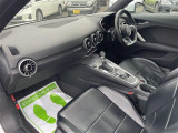 LEDヘッドライト バーチャルコックピット クルーズコントロール ナビ フルセグTV Bluetooth CD/DVD ETC車載器 バックカメラ レーンアシスト パワーシート 電子パーキング オートホールド 前後ドラレコ