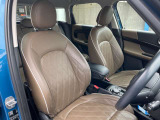 弊社在庫車両はすべて、入庫段階での客観的且つ厳正な車両チェック(第3者機関日本査定協会による査定)を実施しております。メーター改ざん車、修復歴車などは一切ございませんので、どうぞご安心くださいませ。