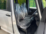 運転席シート廻りは使用感も少なく、良好な状態となっています。丁寧に使われていたことがよくわかりますね。