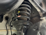 お車を安心してお乗りいただく為には、足回りの定期点検が欠かせません。サービスサポート(有償保証)では無料点検もご提供しており、安心のカーライフをお過ごしいただけるサポート体制が整っています。