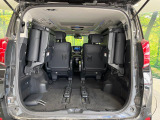 【パワーバックドア】スマートキーや運転席のボタンを押すだけでリアゲートが自動で開閉します!荷物を持っている時や、高い位置にあるバックドアを閉める際に便利な機能です♪