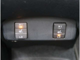 【シートヒーター】寒い日の運転など冷えやすい脚部を快適に温めてくれる。嬉しい機能♪
