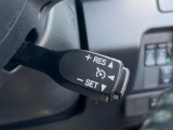 【クルーズコントロール】高速道路もラクラク走行。アクセルを離しても一定速度で走行ができ、長距離運転時の負担を軽減!加速・減速も簡単なスイッチ操作で調整できます。