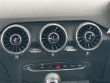 LEDヘッドライト バーチャルコックピット クルーズコントロール ナビ フルセグTV Bluetooth CD/DVD ETC車載器 バックカメラ レーンアシスト パワーシート 電子パーキング オートホールド 前後ドラレコ