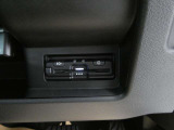 ここに ETC付いております。高速道路の料金所もスイスイ♪ ETCカードの申し込みは日産カードがおすすめ!!!「安心」「おトク」「便利」で皆さまのカーライフをサポートする特典満載のカードです。