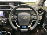 【純正革巻きステアリング】上質な革を使用することで、手にしっかり馴染みとても運転しやすいハンドルです♪