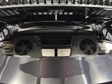 水冷式水平対向6気筒3000?ツインターボエンジン【370PS/450Nm】