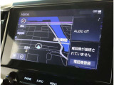 純正ナビを装備。タッチパネル式で使いやすく、お出かけもラクラクです。