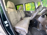 運転席シート廻りは使用感も少なく、良好な状態となっています。丁寧に使われていたことがよくわかりますね。