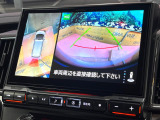 【マルチアラウンドモニター】専用のカメラにより、上から見下ろしたような視点で360度クルマの周囲を確認することができます☆縦列駐車や幅寄せ時に活躍してくれます♪