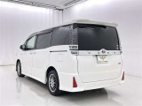 走りにこだわりながら収納力も持ち合わせたお車です。荷物を載せて軽快なドライブを楽しめますよ♪