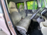 運転席シート廻りは使用感も少なく、良好な状態となっています。丁寧に使われていたことがよくわかりますね。