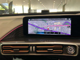 バックカメラにより駐車時の後方確認も楽にできます。