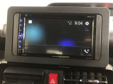 純正ナビを装備。タッチパネル式で使いやすく、お出かけもラクラクです。