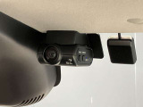 いくら安全運転をしていても、事故に巻き込まれることもあります。万が一の時に証拠として使えるフロント+車室内ドライブレコーダーがついてます♪