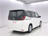 広々とした車内空間に優れた燃費性能。更にデザインも上質で人気のお車です!