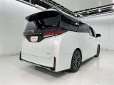 沢山乗れるのがこの車の魅力!2台で移動しないと・・・なんて時もこの車なら1台で!大活躍です♪