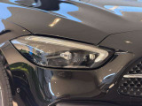 メルセデス・ベンツ[認定中古車]は、メルセデス・ベンツ日本株式会社が認定する中古車保証制度が適用される中古車です。これは正規販売店のみの特典です。