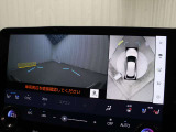 上から車両を見下ろしたような映像をナビゲーション画面に表示する「パノラミックビューモニターを搭載しています。