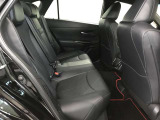 ゆとりある広々とした車内空間は、ドライブを始め買い物やレジャーなど、幅広く活躍します。一人でもみんなとでもお出かけを楽しみましょう!