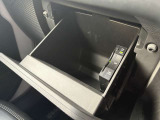 グローブボックスの中にETCも装備されております。