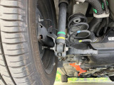 お車を安心してお乗りいただく為には、足回りの定期点検が欠かせません。サービスサポート(有償保証)では無料点検もご提供しており、安心のカーライフをお過ごしいただけるサポート体制が整っています。