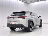 「バックフォルム」です。トランク・ラゲッジスペースには、多くの荷物を入れることが可能です。