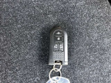 キーフリーシステム搭載!スマートキーをポケットやカバンに入れておくだけでドアの施錠・開錠やエンジンスタートの操作が簡単です!