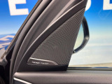 ●harman/kardonサウンドシステム:オーディオ専門メーカーが手掛けるプレミアムスピーカーを装備。多数のスピーカーから、音の粒立ちまで分かる高品質な音楽をお楽しみいただけます。