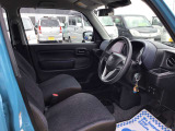 それぞれの分野のプロがお車の悩みや疑問に親身になって対応させていただきます。