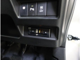 ETC車載器付き☆ セットアップ作業もご依頼いただければご納車までに行います!納車当日から有料道路をご利用いただけます♪