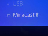 Miracast内蔵です。アンドロイドスマホをお持ちの方は、Bluetooth接続にてスマホ内の画像や動画、音楽などを映し出すことが出来ます。一部、使用できない機種もあります。