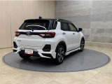 お車をご購入時のみご入会頂ける「メンテナンスパスポートUプラン」がございます。定期点検と次回車検整備費用を前払い頂くことでお得に整備をお受け頂けます。