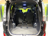 普段のお買い物や通勤、送迎等に十分な荷室スペースを確保しております。セカンドシートを倒すと、大きな荷物の積載も可能です♪
