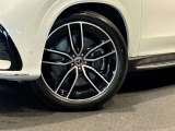メルセデスの認定中古車「サーティファイドカー」世の中に存在する数ある中古車の中でも、メルセデス独自の厳しい基準をクリアした品質を持つ中古車です。「走行距離無制限保証」・「24時間ツーリングサポート」