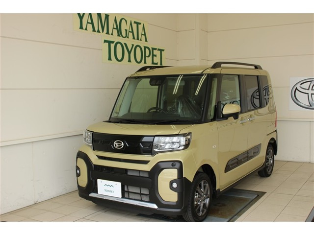 タント ファンクロス 4WD 