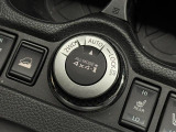 【ALL-MODE 4&times;4:オールモード・フォーバイフォー】ニッサンが開発した電子制御4WDシステム。卓越した悪路走破性に加え、優れた走行安定性を実現します。