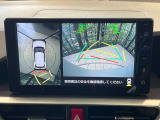【パノラミックビューモニター】専用のカメラにより、上から見下ろしたような視点で360度クルマの周囲を確認することができます☆死角部分も確認しやすく、狭い場所での切り返しや駐車もスムーズに行えます。