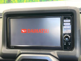 【純正ナビ】人気の純正ナビを装備しております。ナビの使いやすさはもちろん、オーディオ機能も充実!キャンプや旅行はもちろん、通勤や買い物など普段のドライブも楽しくなるはず♪