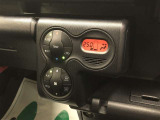液晶画面とプッシュ式のスイッチで見やすく使いやすいオートエアコンです。