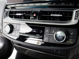 使いやすさや安全性を追求したステアリング周り!高級車ゆえにスイッチ類が多いのも特徴ですね!考え尽くされた配置ですぐに使いこなす事が出来ますのでご安心下さい!是非、体感してみて下さい!!