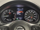 【メーターまわり】ドライバーから見やすい位置にあって安全運転に寄与します。マルチインフォメーションディスプレイでは、クルマに関する情報の確認はもちろん、各種安全機能・装備のON/OFFも設定可能。