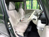 運転席シート廻りは使用感も少なく、良好な状態となっています。丁寧に使われていたことがよくわかりますね。