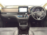 ★いつでも気持ちよく運転できて、使い勝手のいい収納や体をケアするシート、細部にまでこだわったインテリア♪