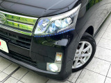 【LEDヘッドライト】悪天候や夜間走行時も良好な視界を確保し安心して運転できる高輝度LEDヘッドライトを装備!点灯速度が早く、消費電力も抑えられています。