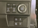 両側パワースライドドア付きだから、狭い駐車スペースなどでの 乗り降りラクラク!小さなお子さまのいるご家庭には嬉しい装備。