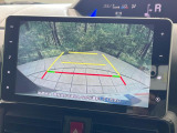 【バックカメラ】駐車時に後方がリアルタイム映像で確認できます。大型商業施設や立体駐車場での駐車時や、夜間のバック時に大活躍!運転スキルに関わらず、今や必須となった装備のひとつです!