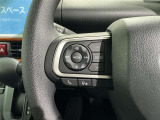 ステアリングスイッチ装備!運転しながら手元でオーディオの操作などができます。