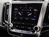 使いやすさや安全性を追求したステアリング周り!高級車ゆえにスイッチ類が多いのも特徴ですね!考え尽くされた配置ですぐに使いこなす事が出来ますのでご安心下さい!是非、体感してみて下さい!!